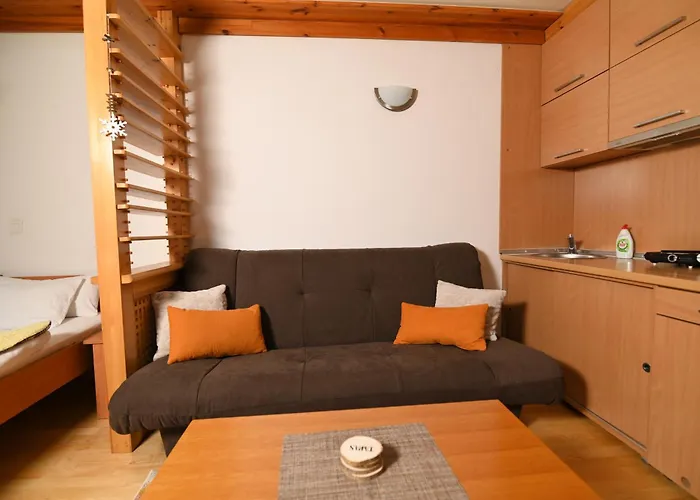 218 - Vucko Privatni * 亚霍里纳